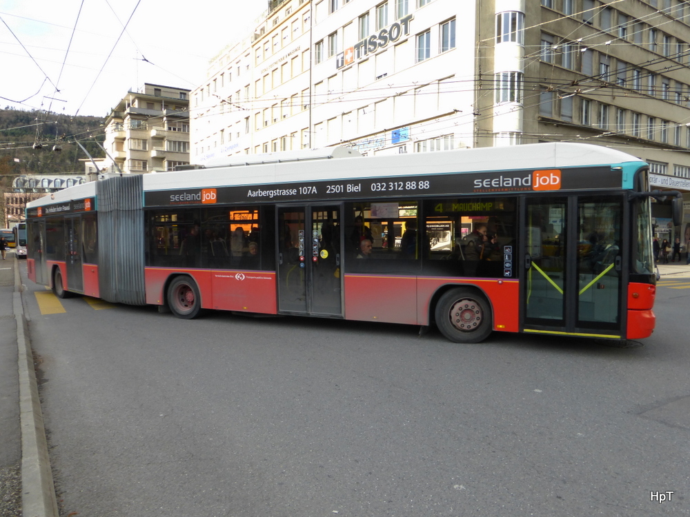 VB Biel - Hess-Swisstrolley BGT-N2C  Nr.53 unterwegs auf der Linie 4 in der Stadt Biel am 21.12.2014