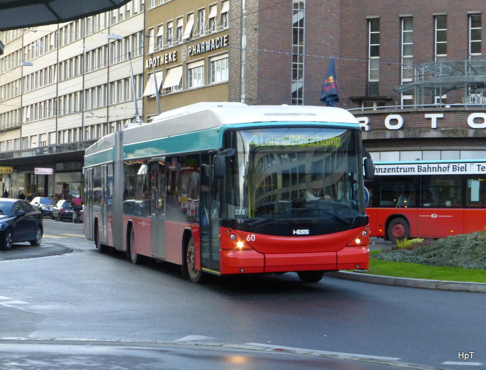 VB Biel - Hess-Swisstrolley BGT-N2C  Nr.60 unterwegs auf der Linie 4 in der Stadt Biel am 20.12.2014