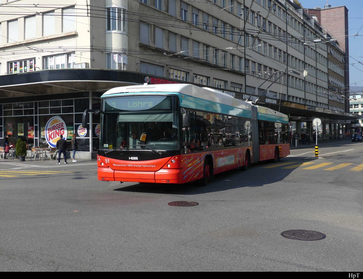 VB Biel - Hess Trolleybus  Nr.51 unterwegs auf der Linie 1 in der Stadt Biel am 19.03.2022