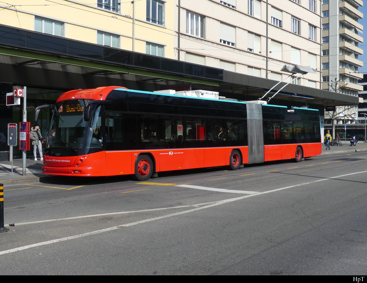 VB Biel - Hess Trolleybus Nr.95 unterwegs auf der Linie 3 in der Stadt Biel am 19.03.2022