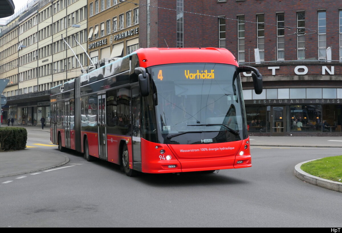 VB Biel - Hess Trolleybus Nr.94 unterwegs auf der Linie 4 in der Stadt Biel am 22.01.2026
