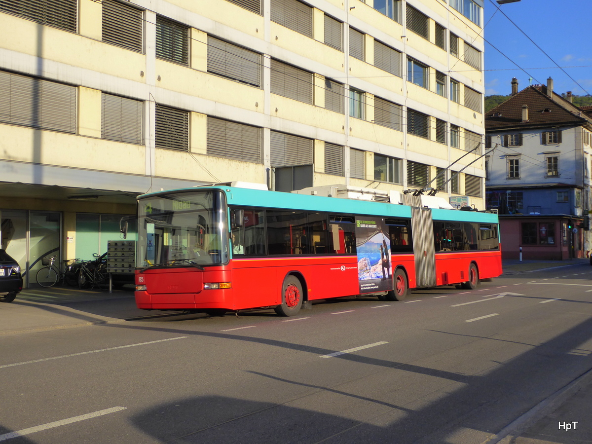 VB Biel - NAW Trolleybus Unterwegs auf der Linie 4 in der Stadt Biel am 06.05.2016
