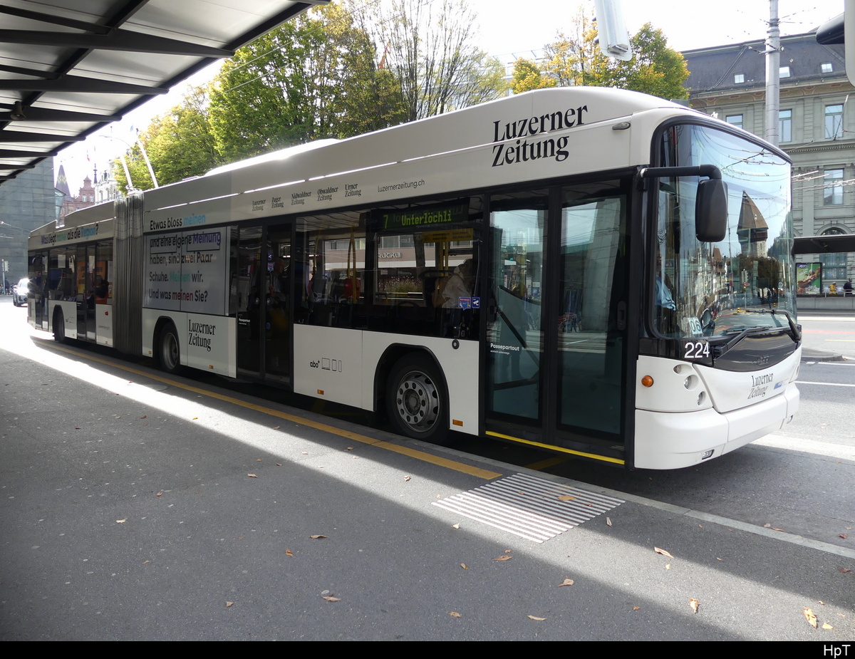 VBL - Hess Trolleybus Nr.224 unterwegs auf der Linie 7 in Luzern am 23.10.2022