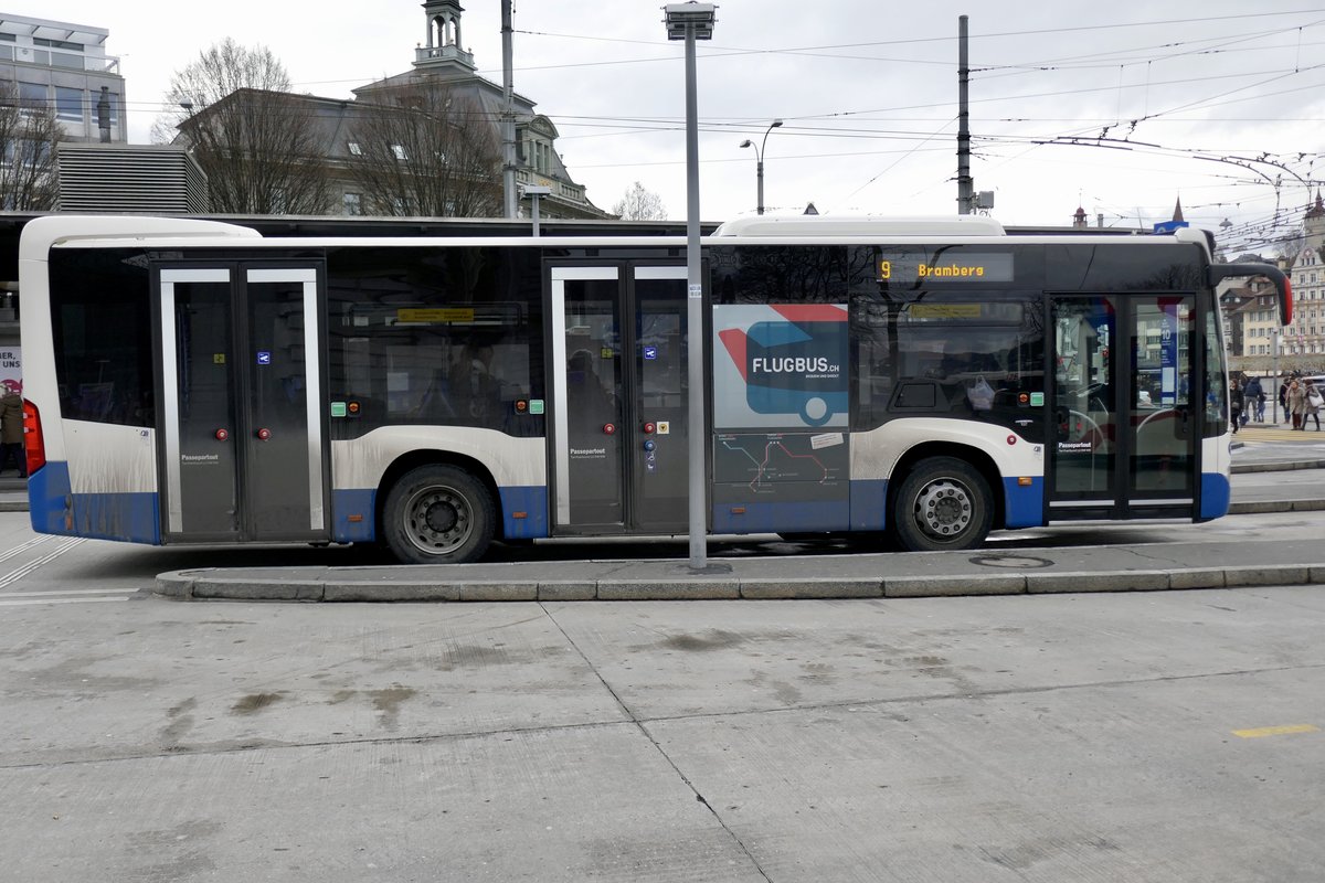 VBL MB C2 K 620 am 9.2.19 bei der Abfahrt beim Bahnhof Luzern.