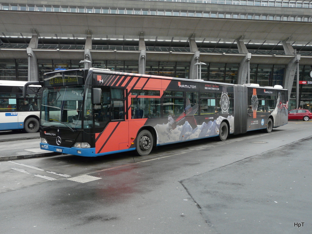 VBL - Mercedes Citaro  Nr.131  LU  15015 unterwegs auf der Linie 22 bei den Haltestellen vor dem Bahnhof in Luzern am 03.01.2014