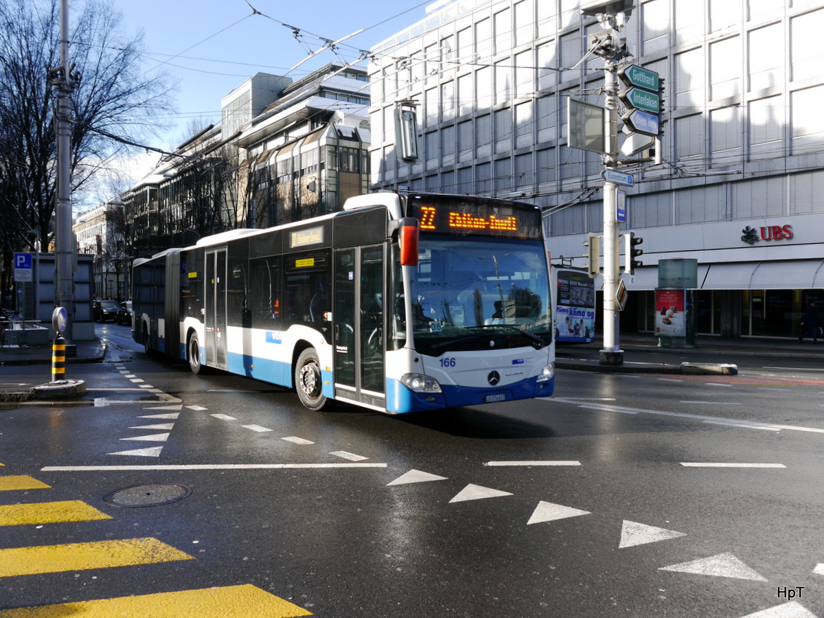 VBL - Mercedes Citaro Nr.166  LU 174617 unterwegs auf der Linie 22 in Luzern am 09.12.2017