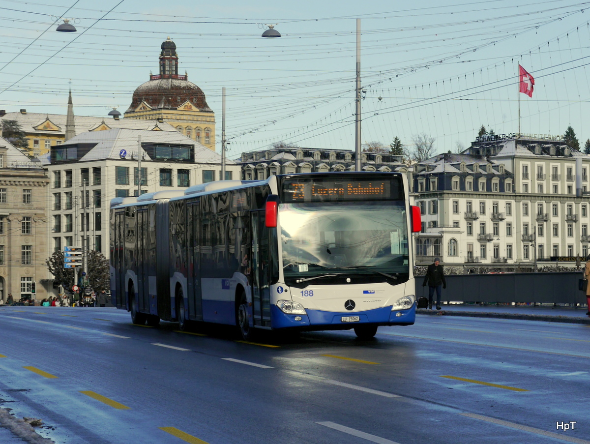 VBL - Mercedes Citaro Nr.188  LU 15062 unterwegs auf der Linie 23 in Luzern am 09.12.2017
