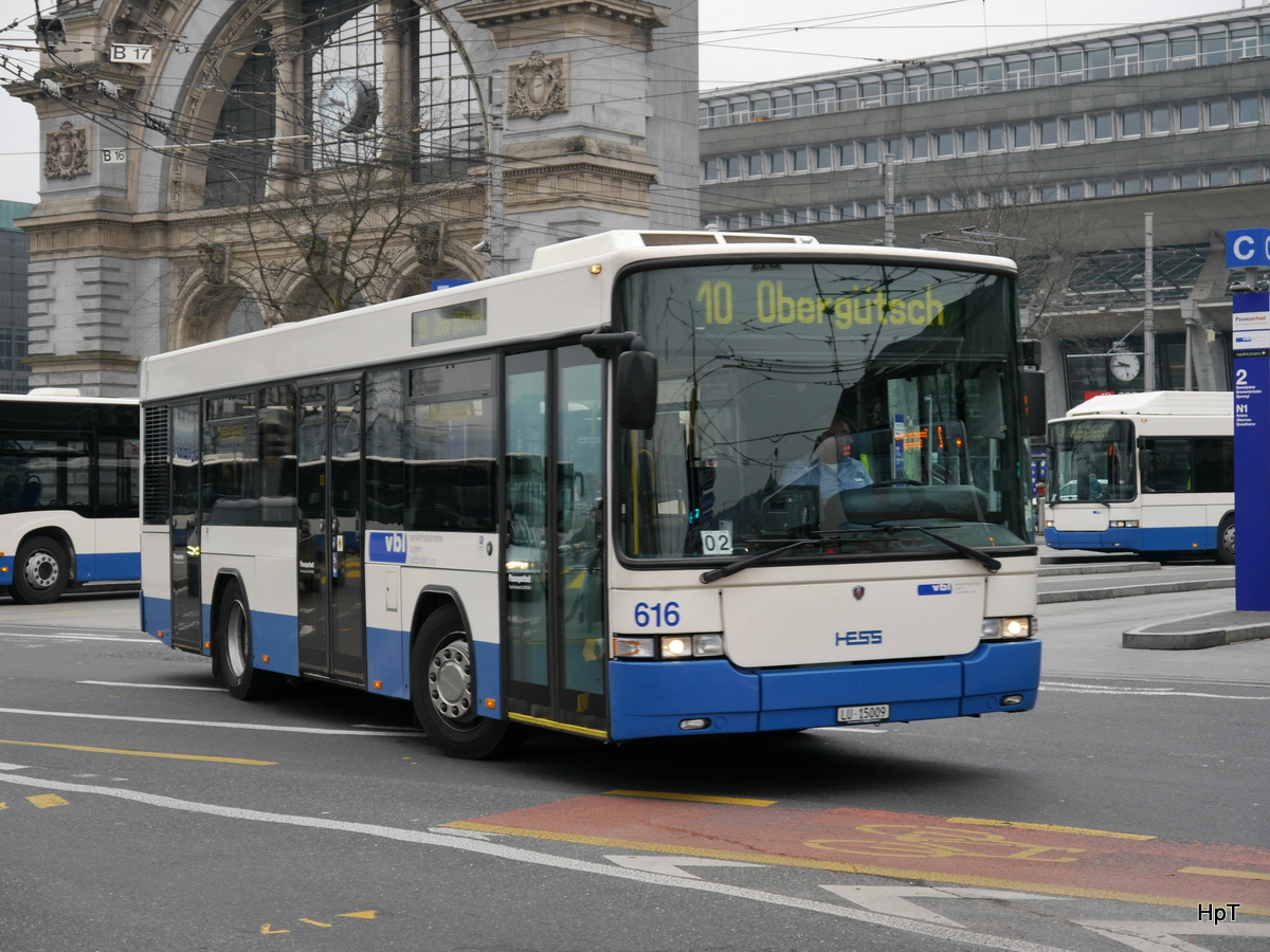 VBL - Scania-Hess  Nr.616  LU 15009 unterwegs auf der Linie 10 vor dem Bahnhof in Luzern am 28.02.2016