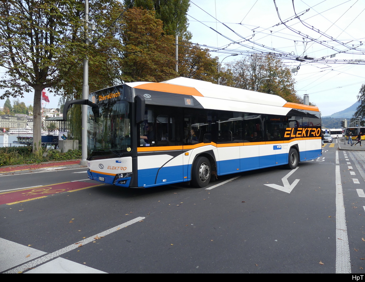 VBL - Solaris Elektro  Nr.352  LU  15054 unterwegs in der Stadt Luzern am 23.10.2022
