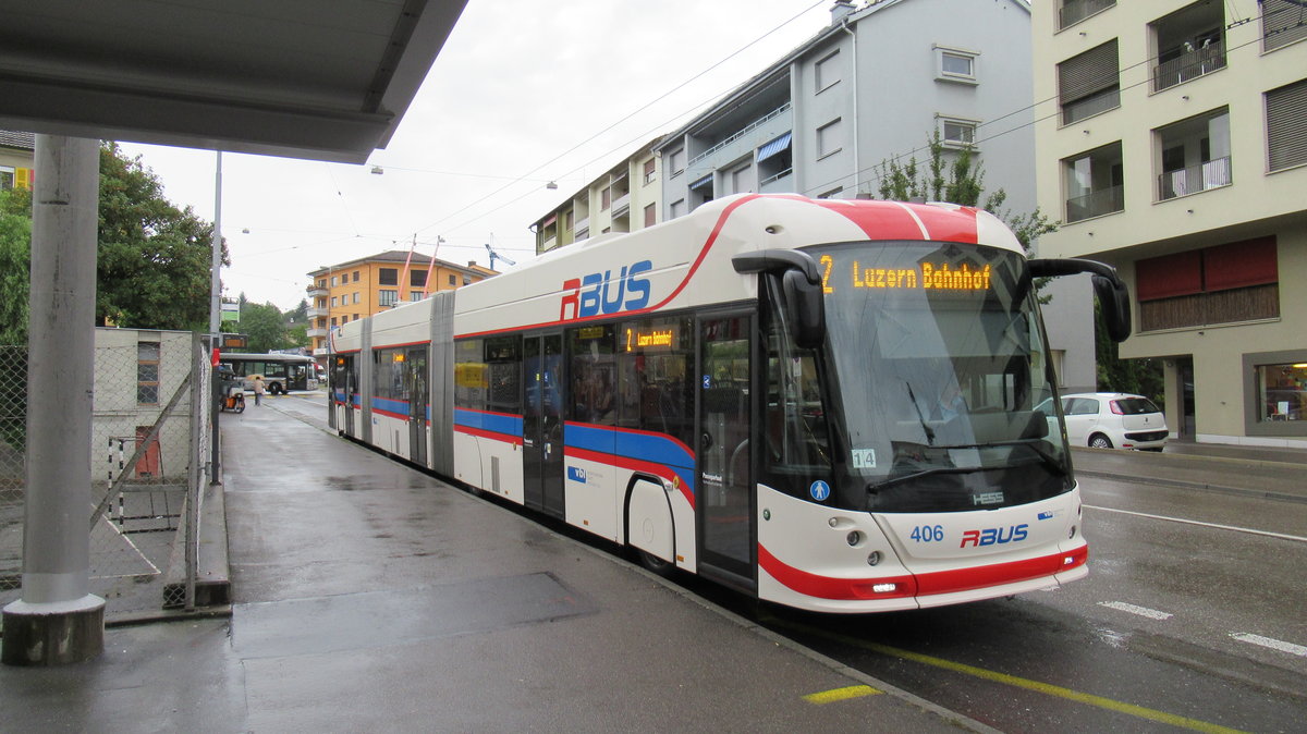 VBL Trolleybus Nr. 406 (Hess, LighTram4, 2016) am 5.7.2018 an der Endhaltestelle Emmenbrücke Sprengi.
