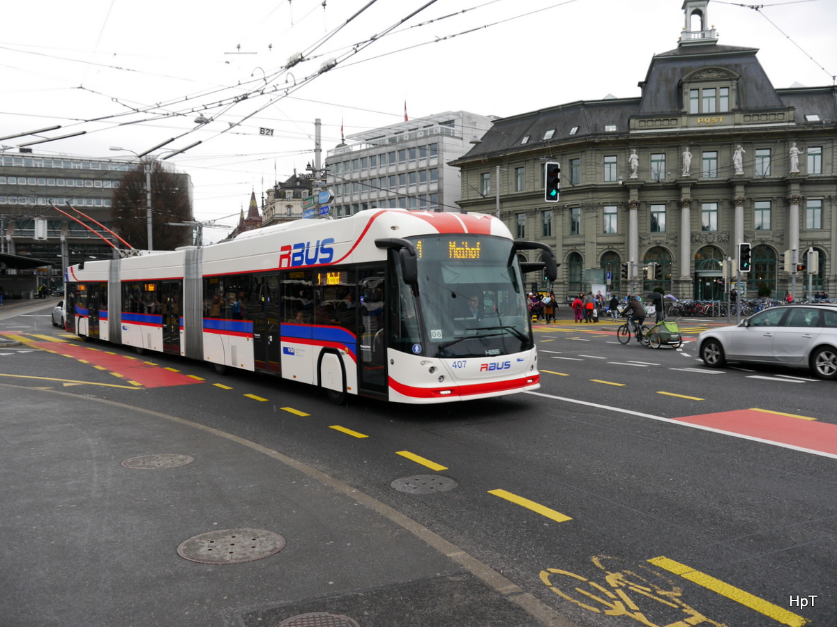 VBL - Trolleybus Nr.407 unterwegs auf der Linie 1 in Luzern am 03.02.2018