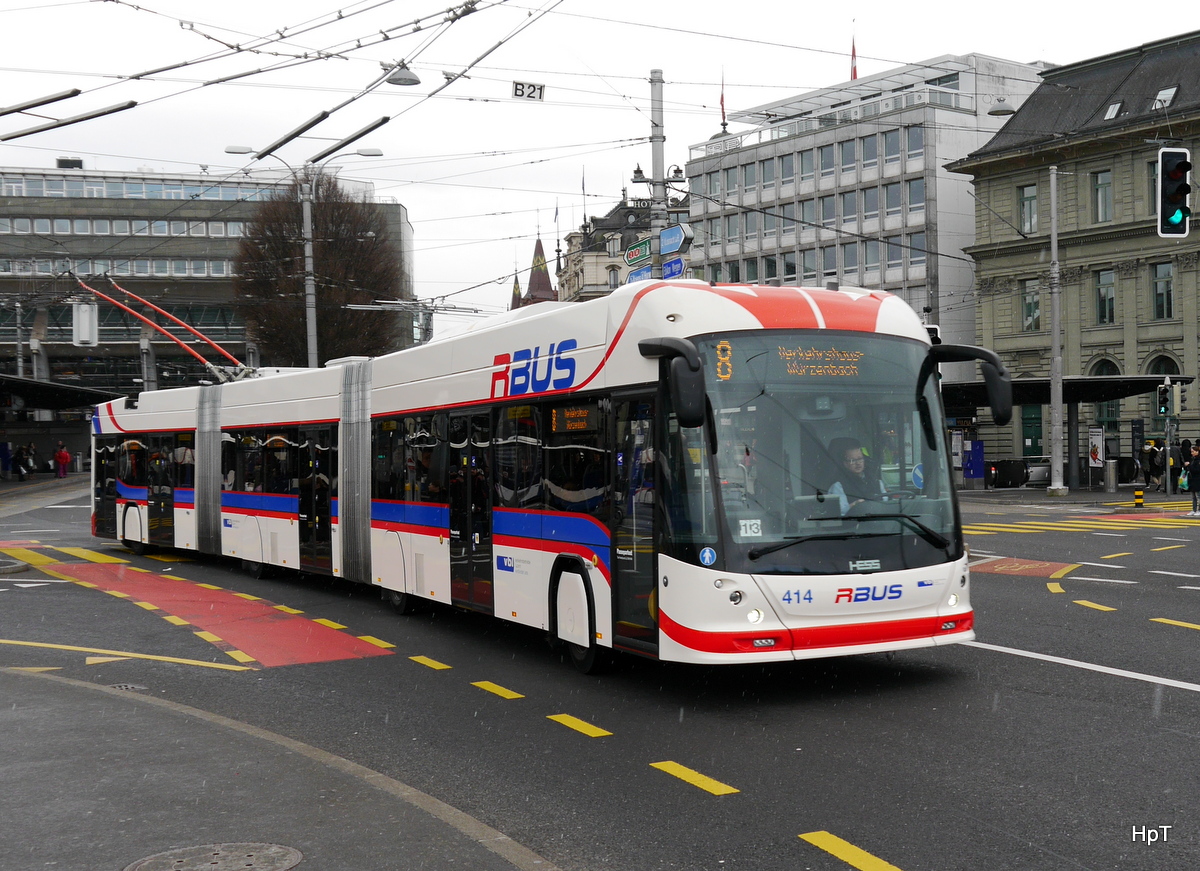 VBL - Trolleybus Nr.414 unterwegs auf der Linie 8 in Luzern am 03.02.2018