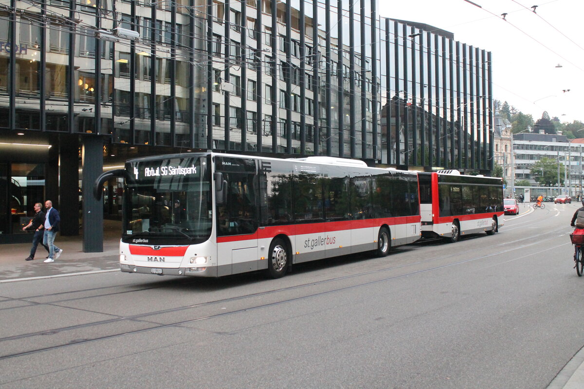 VBSG/St.Gallerbus Nr. 211 (MAN A21 Lion's City & Hess/Lanz&Marti) am 10.9.2021 beim Bahnhof