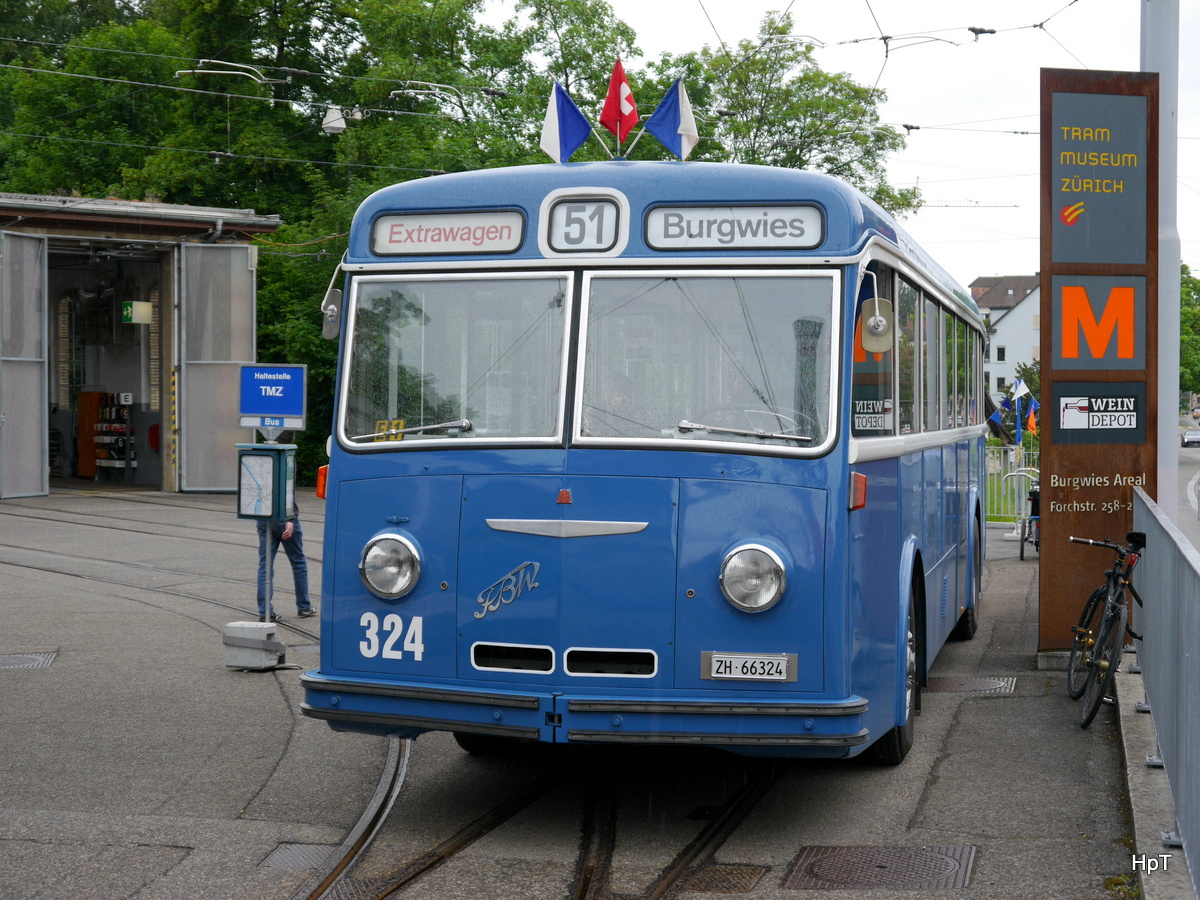 VBZ - FBW Oldtimer Nr.324 ZH 66324 auf dem Areal des Trammuseum in Zürich in 28.05.2016