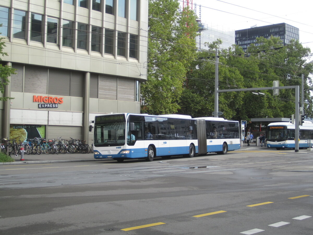 VBZ Nr. 415 (Mercedes Citaro Facelift O530G) am 6.9.2022 beim Bhf. Altstetten