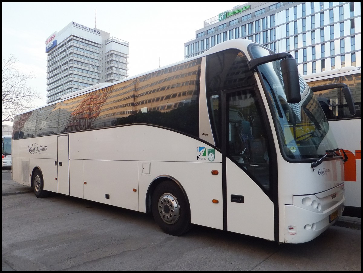 VDL Berkhof Axial von Gebo Tours/effeweg.nl aus den Niederlanden in Berlin am 25.04.2013