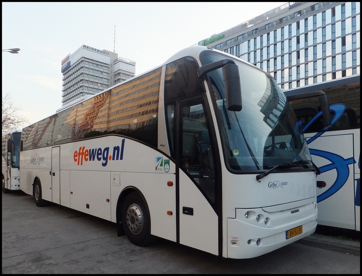 VDL Berkhof Axial von Gebo Tours/effeweg.nl aus den Niederlanden in Berlin am 25.04.2013