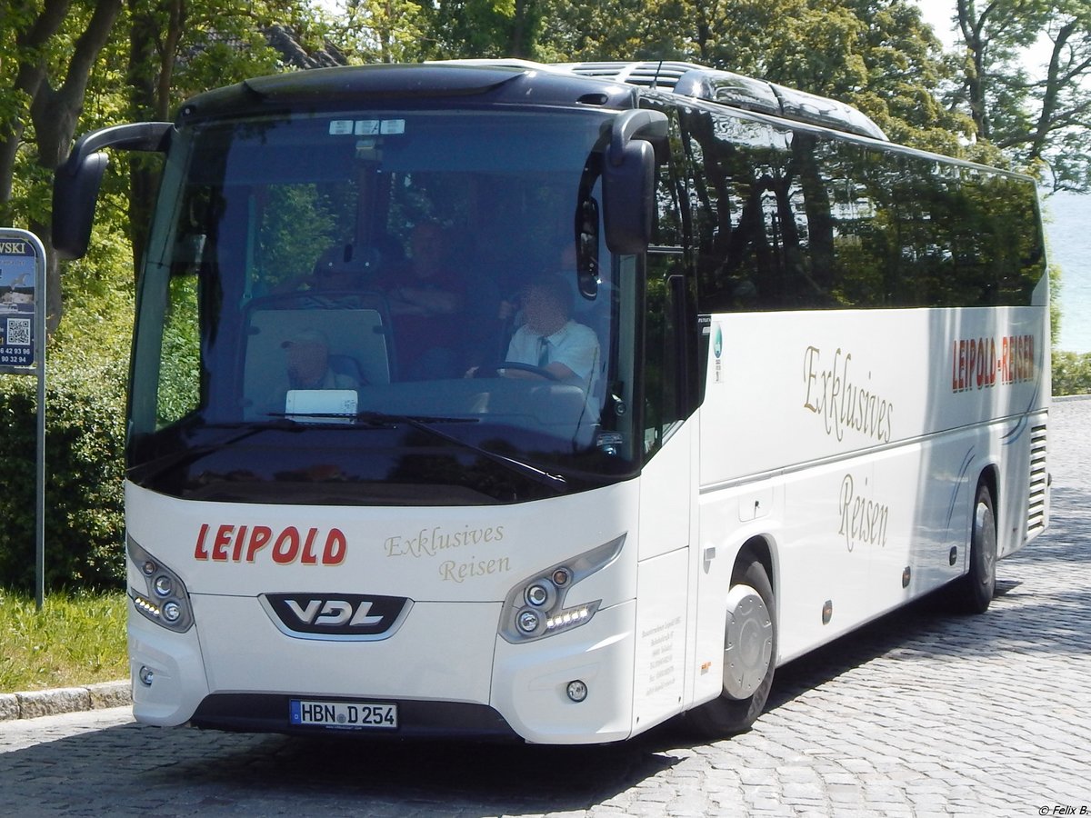 VDL Futura von Leipold-Reisen aus Deutschland im Stadthafen Sassnitz am 30.05.2016