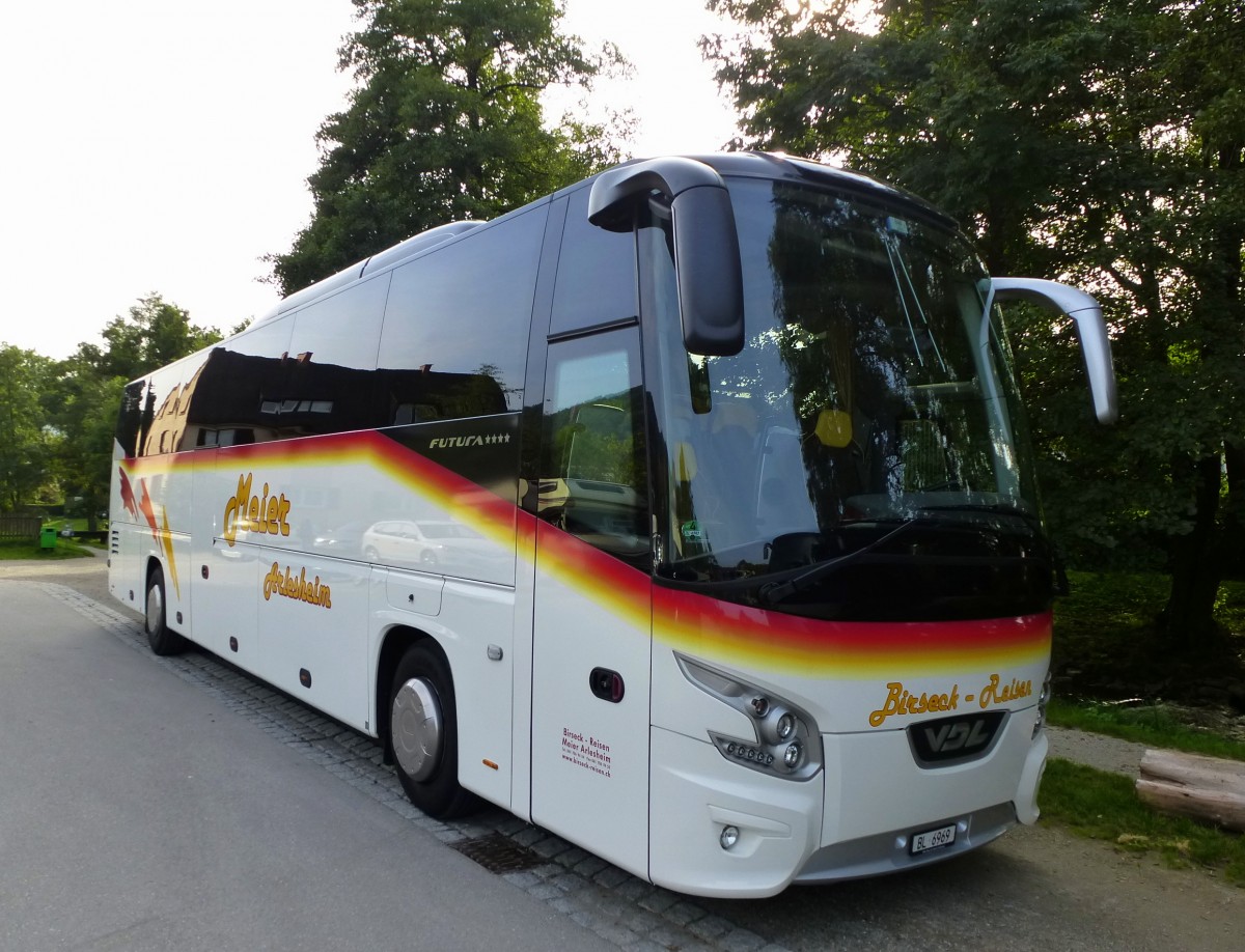 VDL Futura, Reisegesellschaft aus der Schweiz zu Besuch im Markgräflerland, Okt.2013