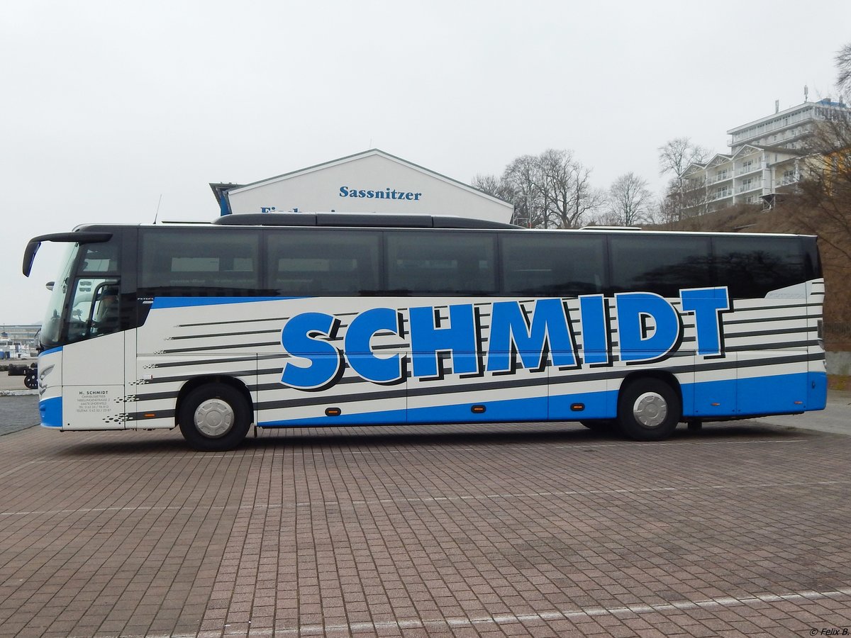 VDL Futura von Schmidt aus Deutschland im Stadthafen Sassnitz am 14.04.2018