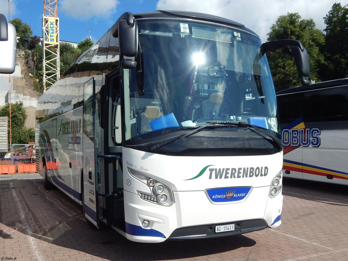 VDL Futura von Twerenbold aus der Schweiz im Stadthafen Sassnitz am 15.08.2018