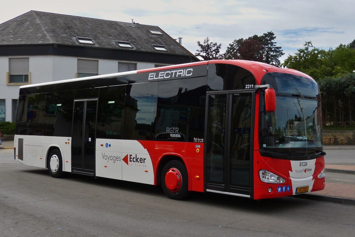 VE 2311, Irizar ie Bus von Voyages Ecker, am früheren Busbahnhof am Bahnhof in Mersch. 26.08.2018