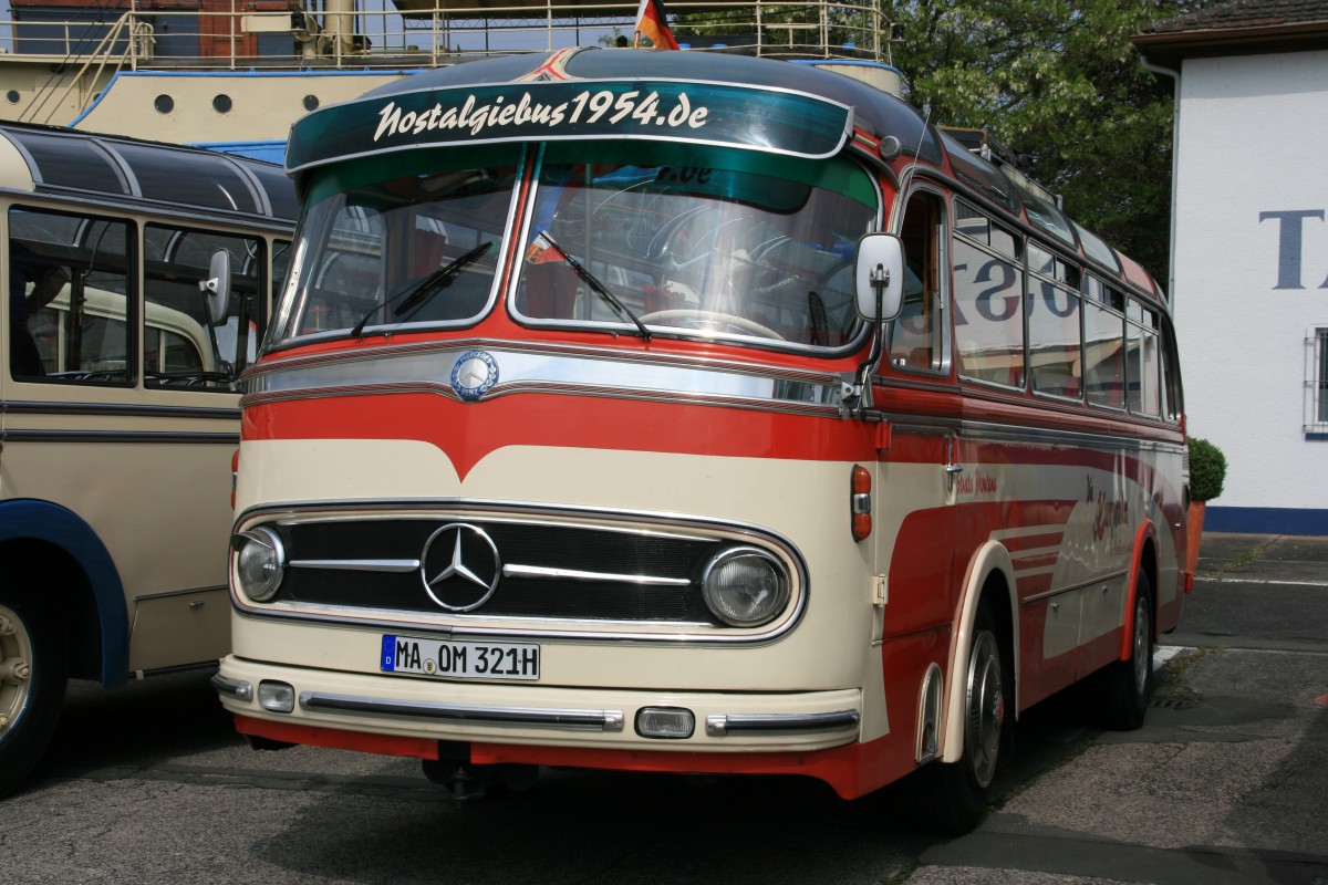 Vetter-Aufbau auf Mercedes O 321 H Bj. 1954  Kurpfalz Nostalgiebus 1954 , 4. Europatreffen historischer Omnibusse, Speyer 26.04.2014