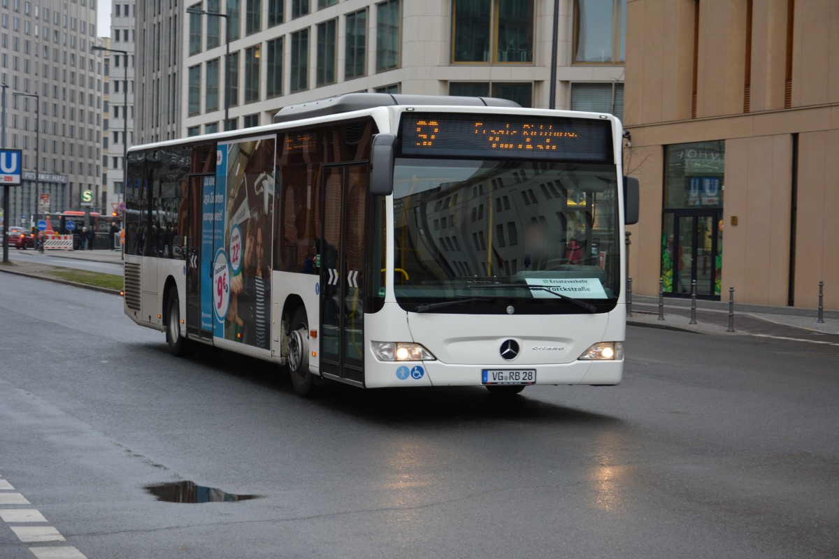 VG-RB 28 fährt am 14.03.2015 für die S-Bahn Berlin SEV. Aufgenommen wurde ein Mercedes Benz Citaro Facelift / Berlin Stresemannstraße.
