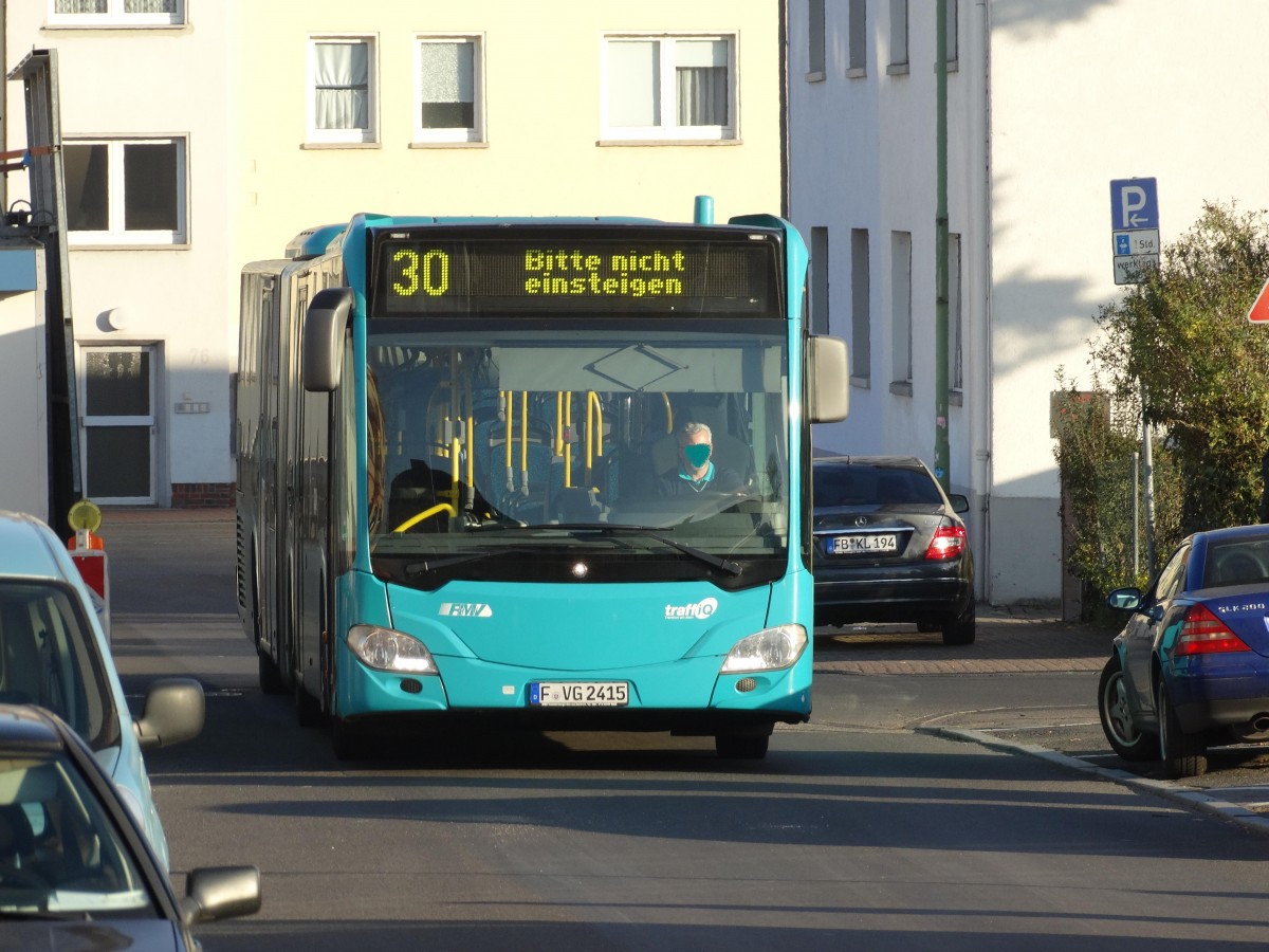 VGF Mercedes Benz Citaro C2 G 415 am 05.11.15 in Bad Vilbel auf der Linie 30 