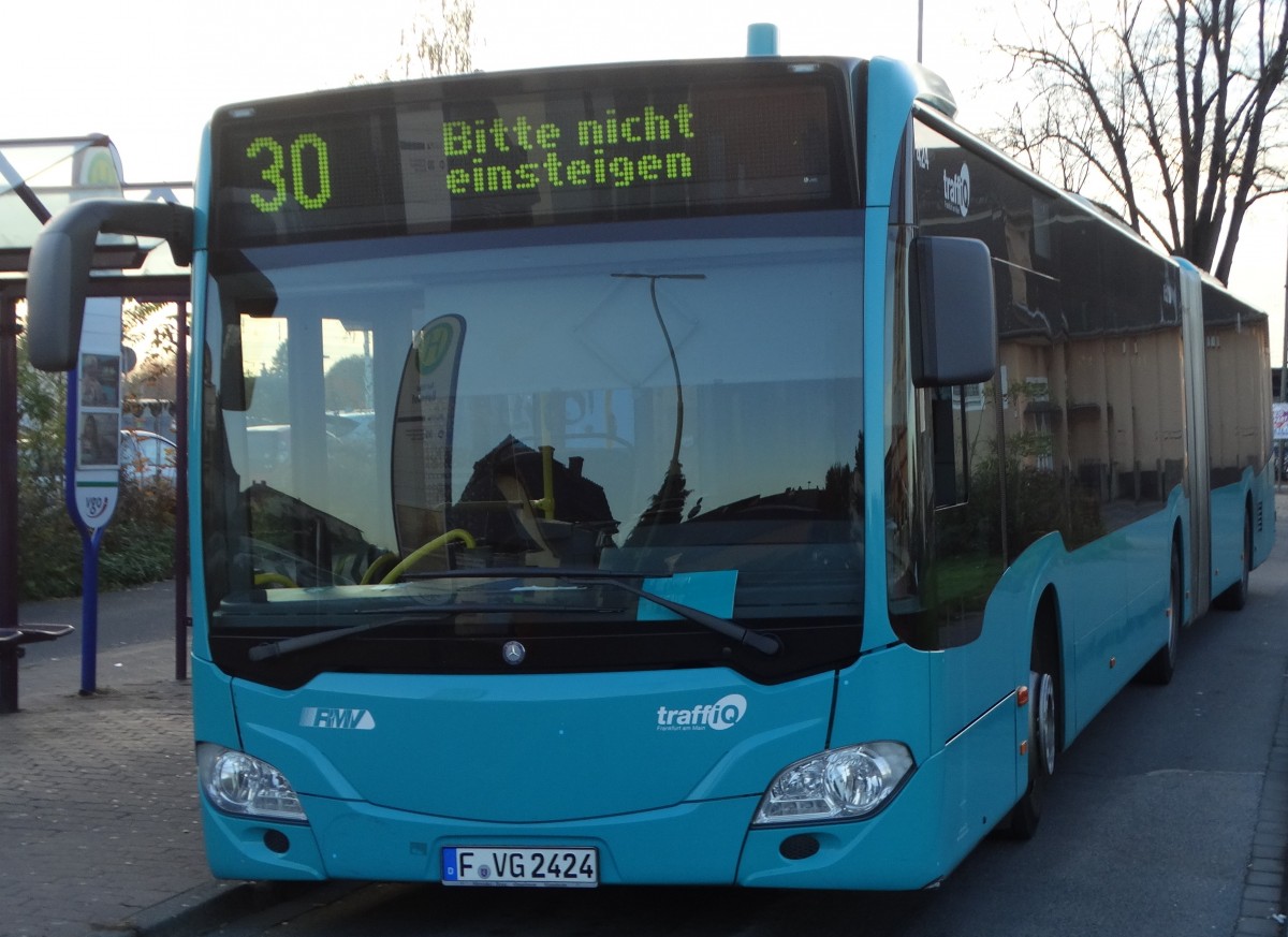 VGF Mercedes Benz Citaro C2 G 424 am 05.11.15 in Bad Vilbel 