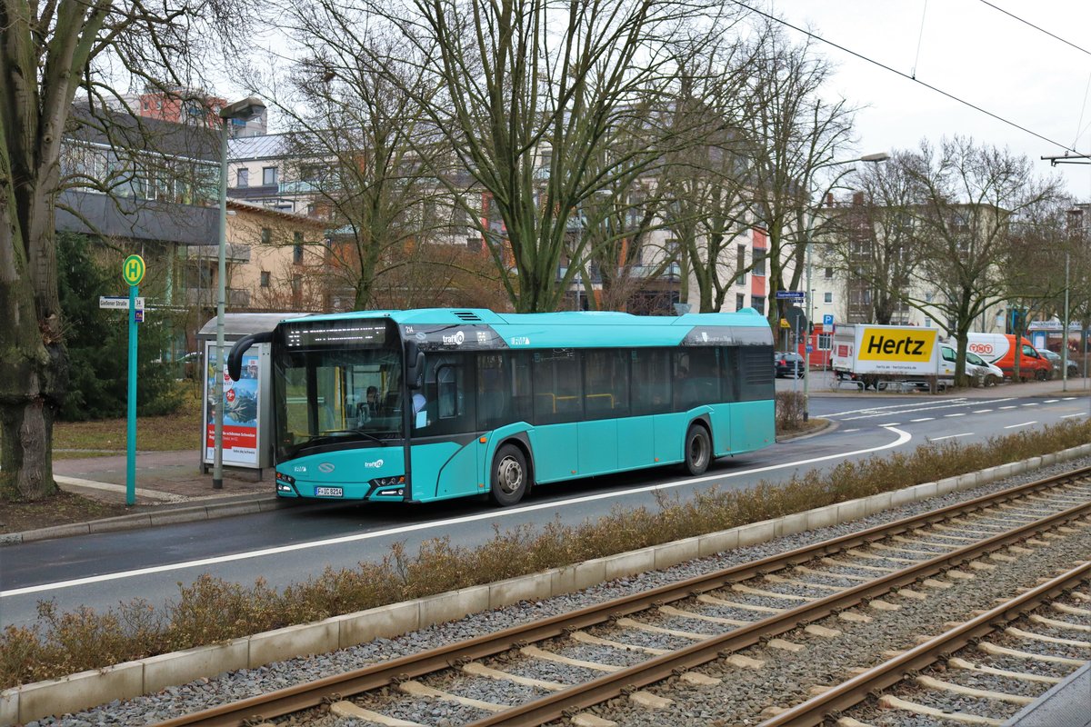 VGF/ICB Solaris Urbino 12 Wagen 214 am 10.03.18 in Frankfurt Eckenheim