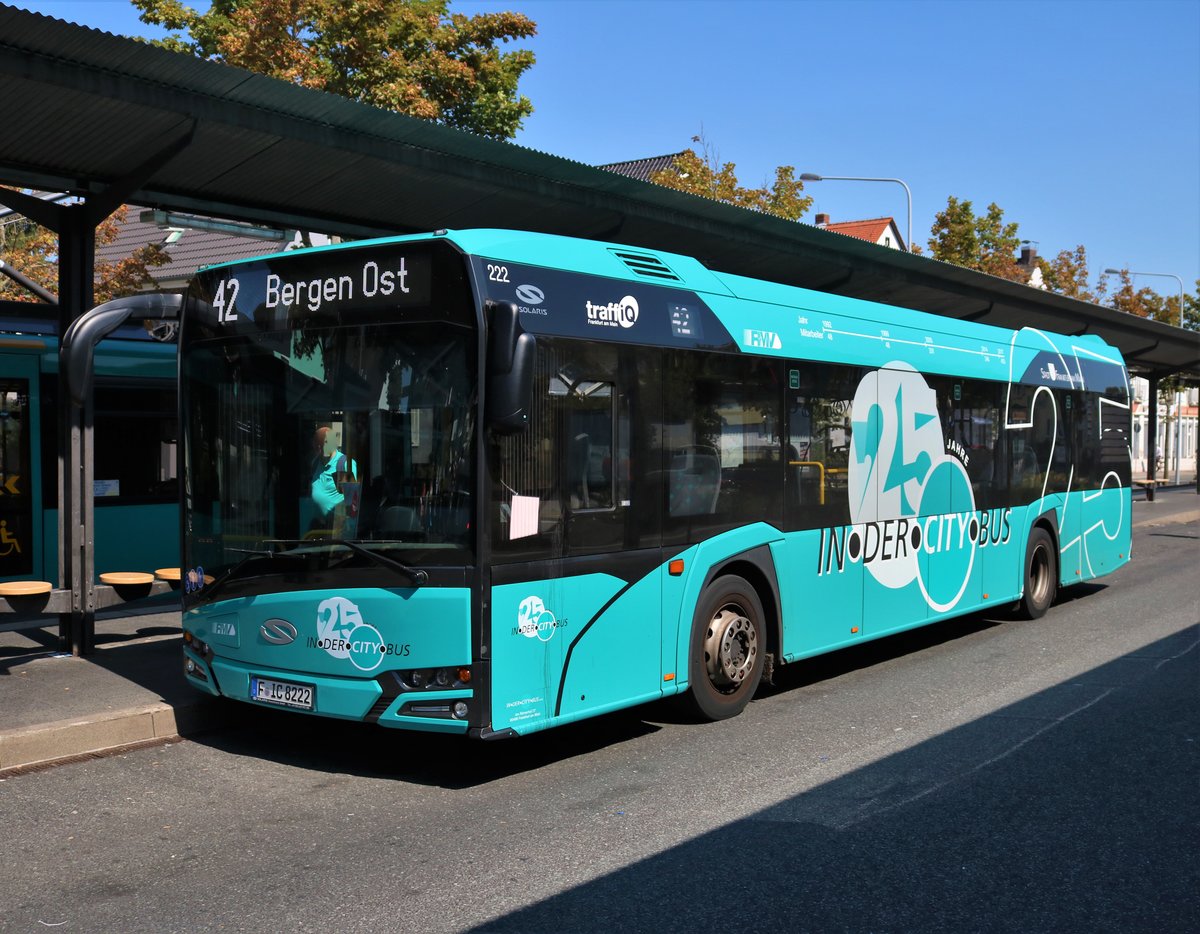 VGF/ICB Solaris Urbino 12 Wagen 222 mit 25 Jahre ICB Werbung am 19.08.18 in Frankfurt am Main Enkheim 