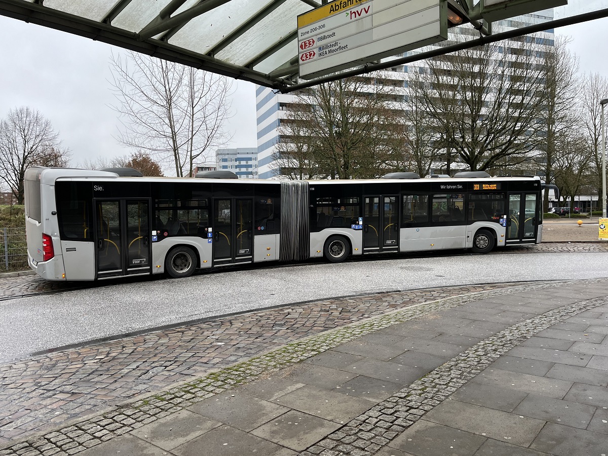 VHH 1750 (HH-V 9751) am 13.12.2023 Endstation U-Steinfurther Allee,  Linie 333, EvoBus, Citaro G „C2“ , H-Rampe, Klimaanlage, 4-türig, Euro 6, EZ 2017  /