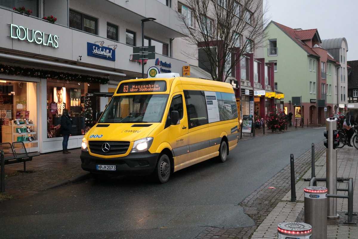 Vilbus Mercedes Benz Sprinter Kleinbus am 04.12.20 in Bad Vilbel Niddaplatz 