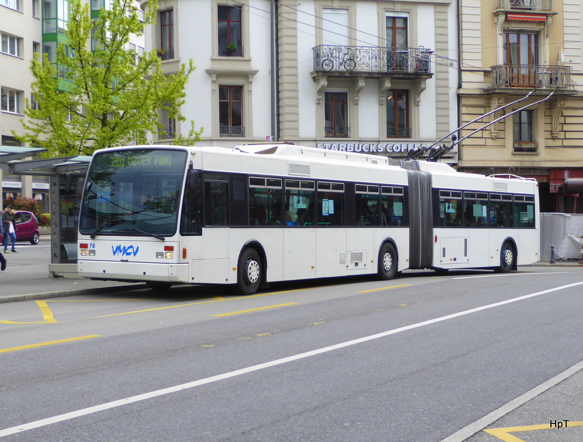 VMCV - Trolleybus Nr.10 unterwegs in Vevey am 03.05.2016