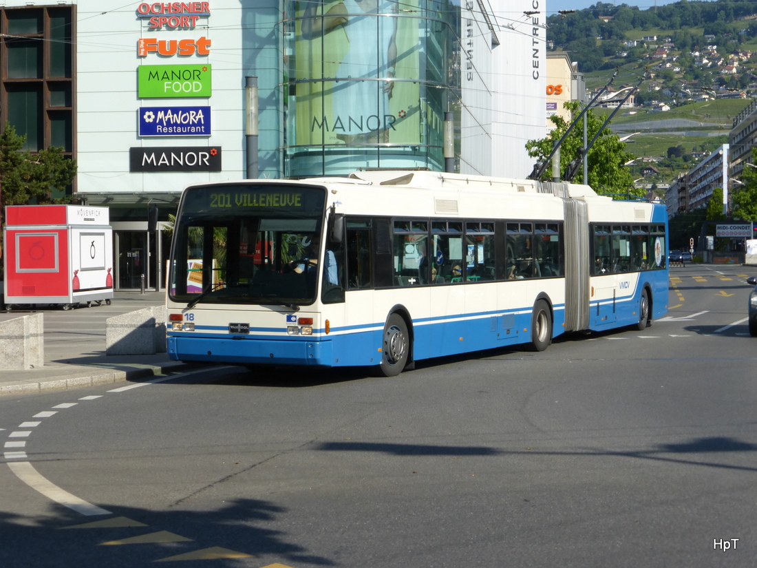 VMCV - VanHool Trolleybus Nr.18 unterwegs in Vevey am 07.06.2015