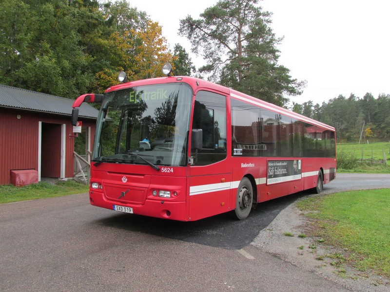 Volvo 8500LE, Nobina Sverige #5624, 4.10.2014 Yxlan (Vagnsunda). Endhaltestele der Linie 632 (Norrtälje - Yxlan).