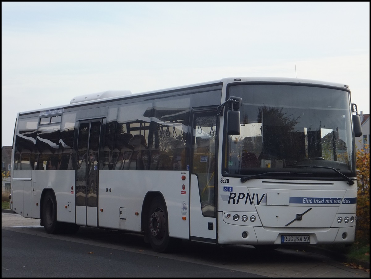 Volvo 8700 der RPNV in Sassnitz am 26.10.2013