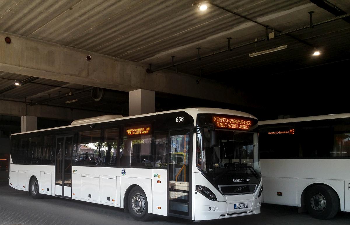 Volvo 8900, Budapest Stadionok Busbahnhof am 29.04.2018.