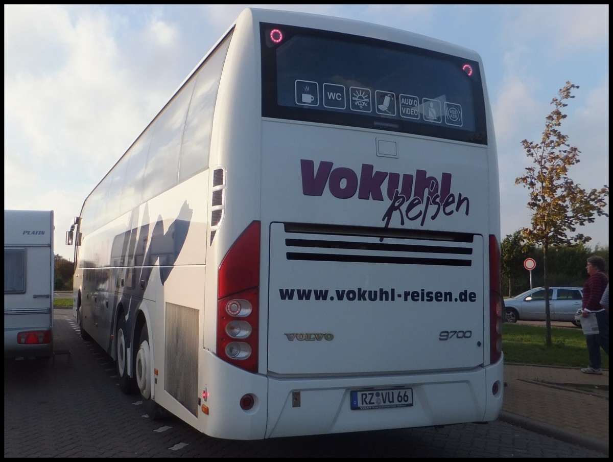 Volvo 9700 von Vokuhl Reisen aus Deutschland bei der Raststtte Fuchsberg am 22.09.2013