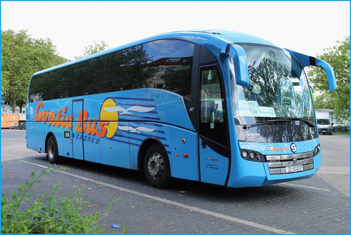 Volvo B11R / Sunsundegui SC7 von 'Croatia Bus' aus Zagreb. Berlin -Charlottenburg im Mai 2015.