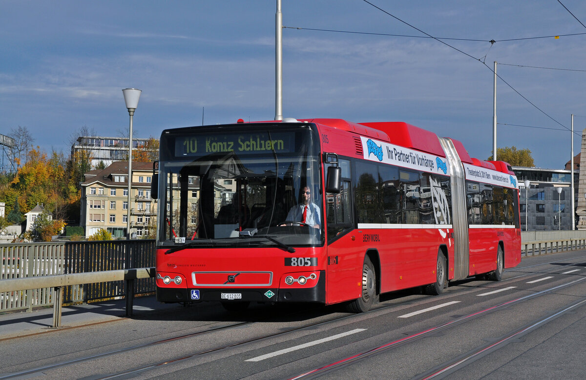 Volvo Bus 805, auf der Linie 10, überquert die Kornhausbrücke. Die Aufnahme stammt vom 08.11.2013.