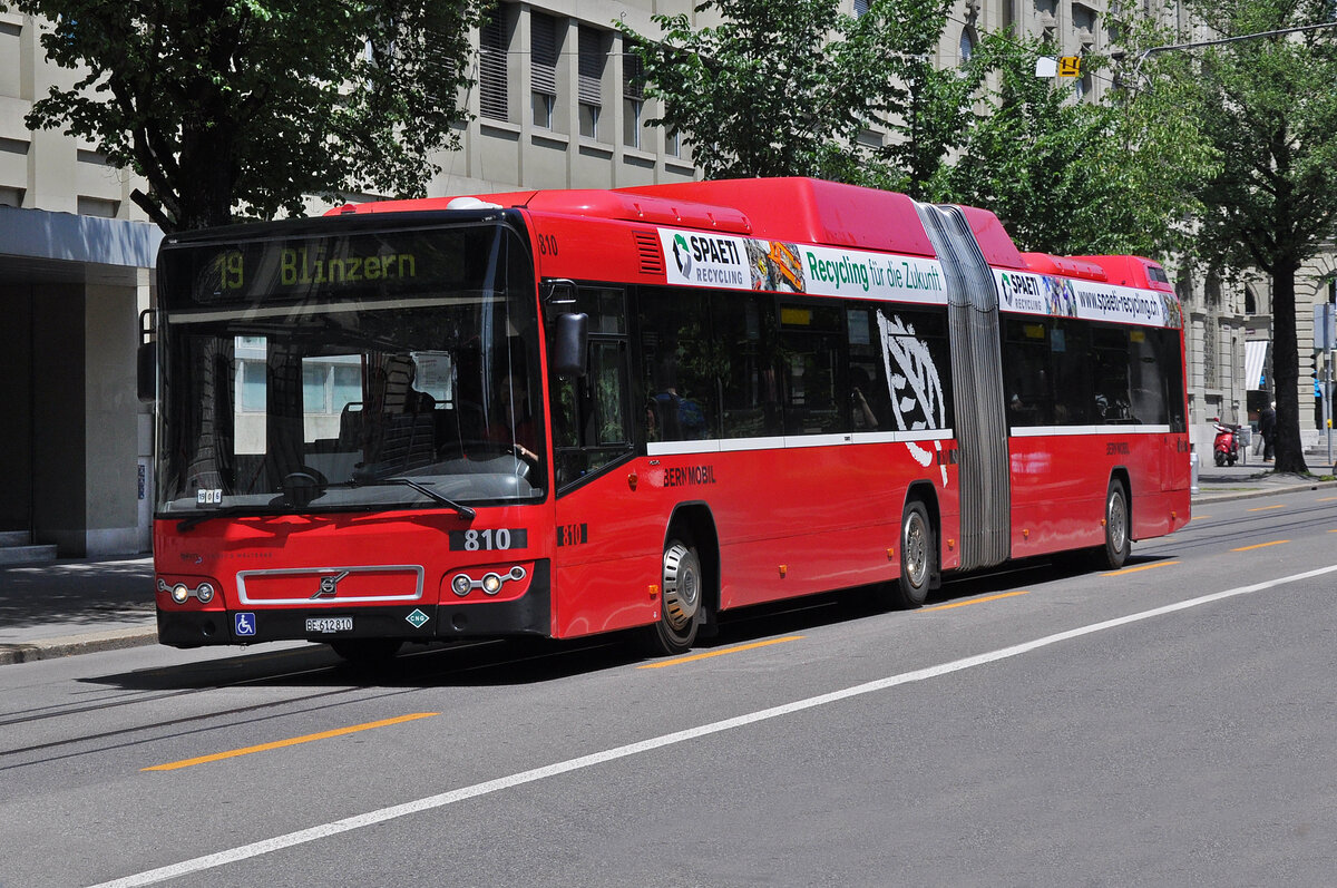 Volvo Bus 810, auf der Linie 19, fährt durch die Bundesgasse. Die Aufnahme stammt vom 17.06.2013.