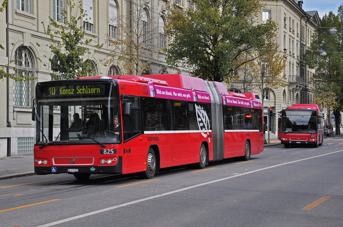 Volvo Bus 825, auf der Linie 10, fährt durch die Bundesgasse. Die Aufnahme stammt vom 08.11.2012.