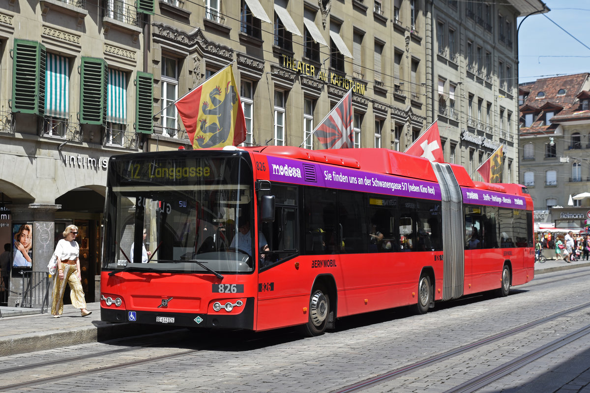 Volvo Bus 826, auf der Linie 12, bedient die Haltestelle Bärenplatz. Die Aufnahme stammt vom 25.06.2019.