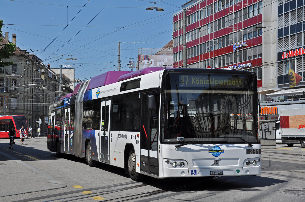 Volvo Bus 831 MOONLINER, auf der Linie 17, fährt zur Haltestelle beim Bahnhof Bern. Die Aufnahme stammt vom 09.07.2018.