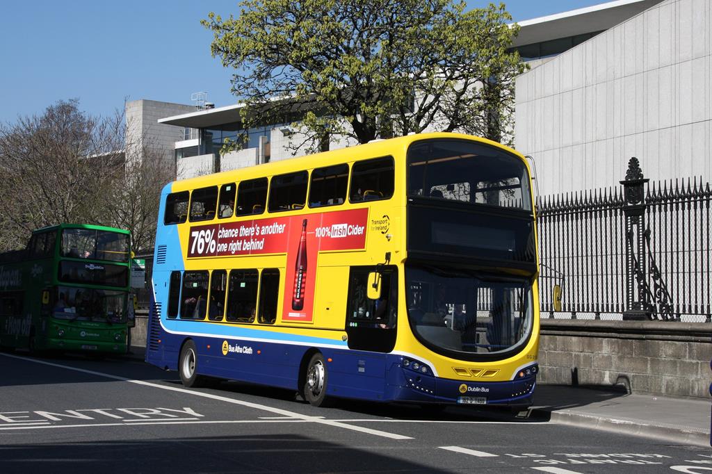 Volvo Doppeldecker Stadtbus in der City von Dublin am 8.4.2017.
