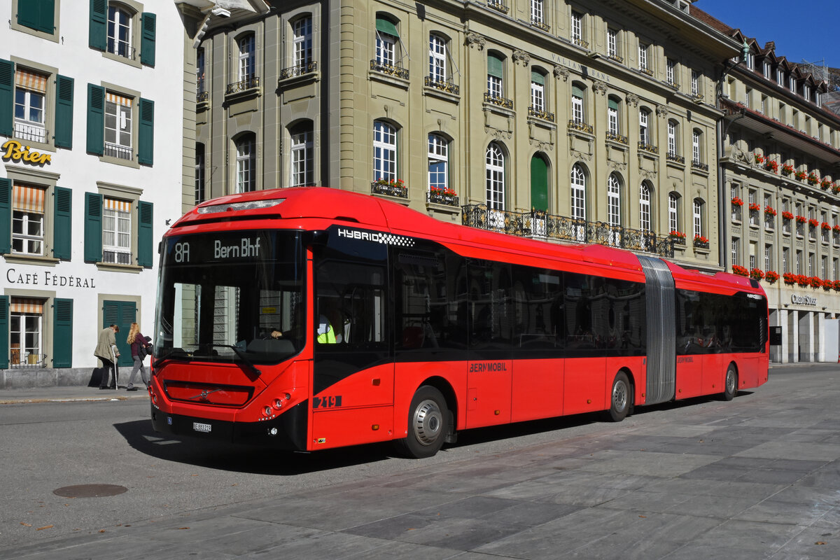 Volvo Hybridbus 219, auf der Linie 8A wird am 04.10.2022 beim Bundesplatz ausgewechselt.