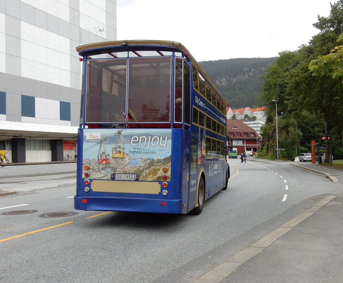 Volvo Sightseeing Bus am 07.09.16 in Bergen (NOR)
