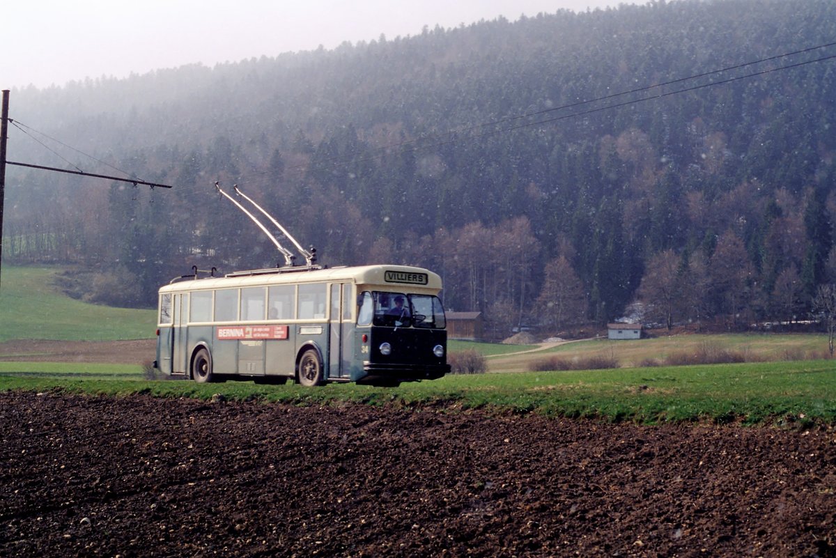 VR, Val de Ruz, April 1980 . Digitalisiert von einer Kodak-Folie.